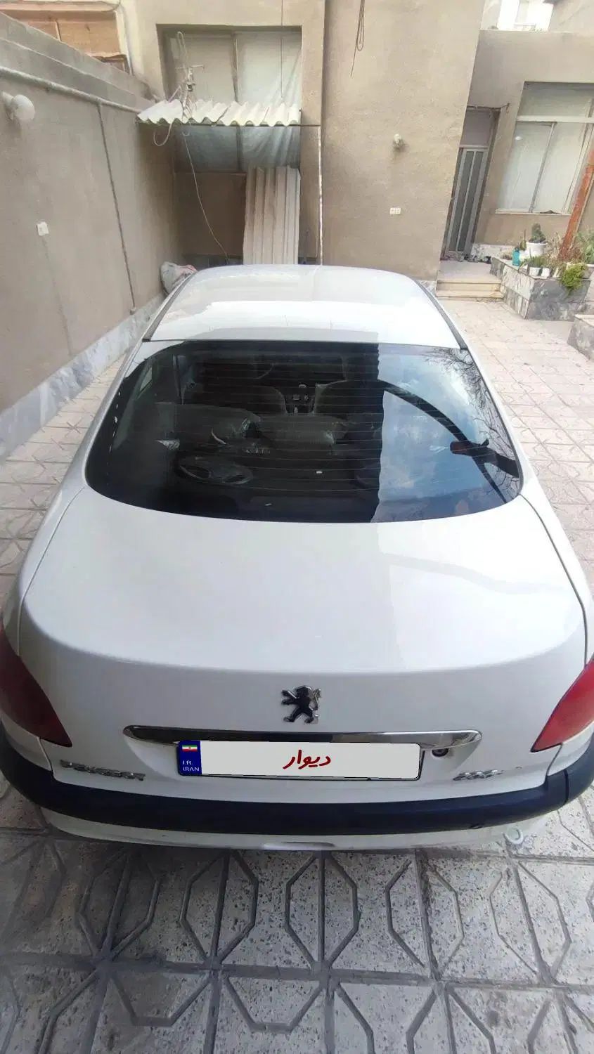 پژو ۲۰۶ صندوق دار v8 - 1396