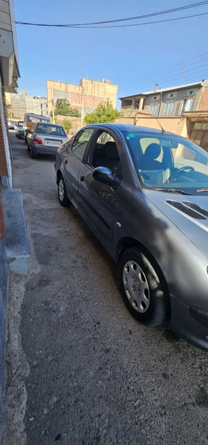 پژو ۲۰۶ صندوق دار v8 - 1386