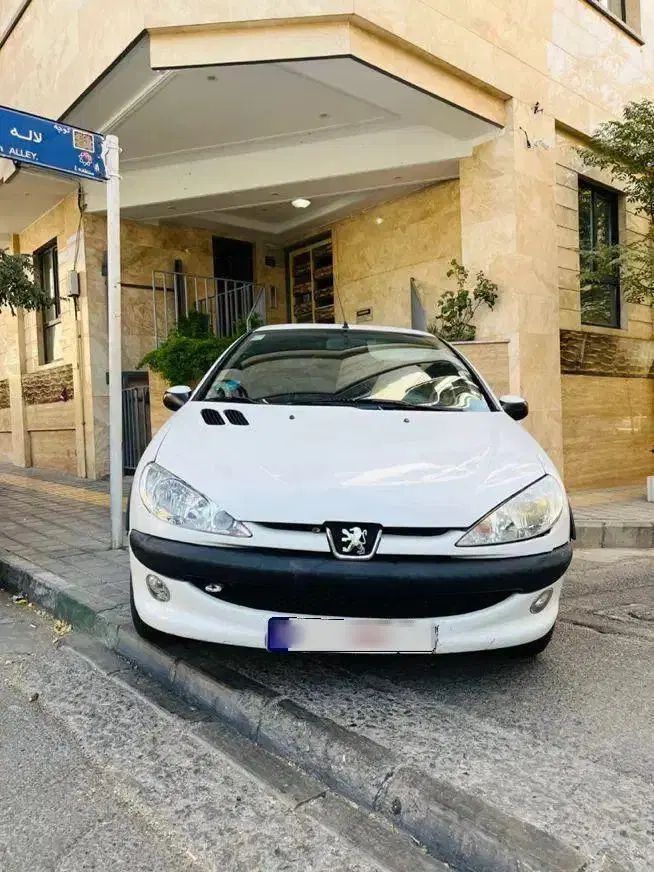 خودرو پژو، ۲۰۶ صندوق دار آگهی ann_20472201