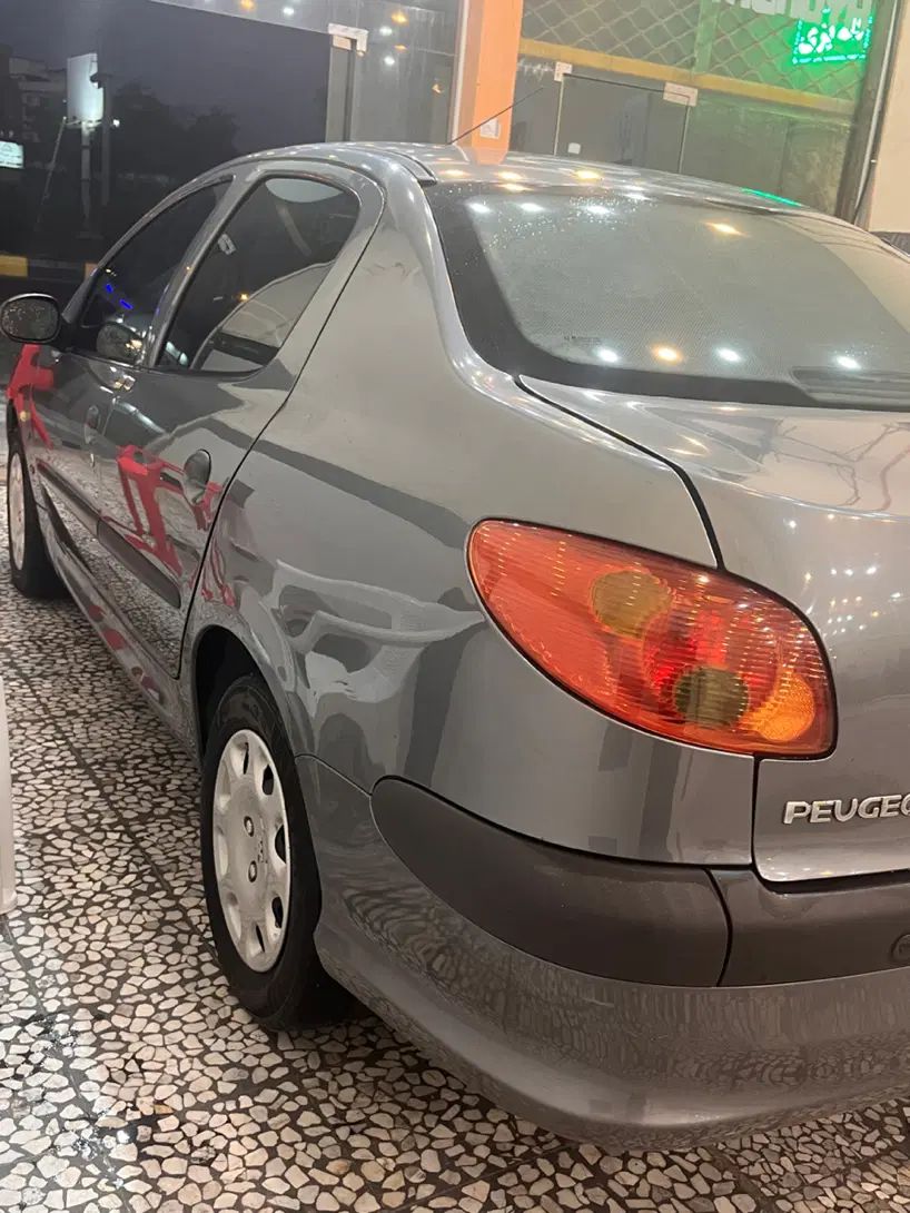 پژو ۲۰۶ صندوق دار v8 - 1393