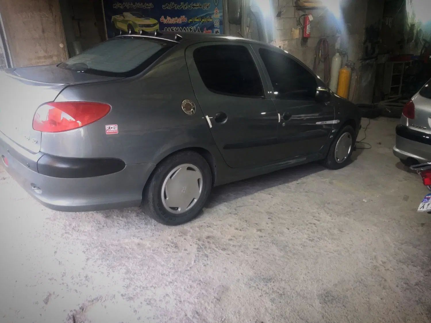 پژو ۲۰۶ صندوق دار v8 - 1386