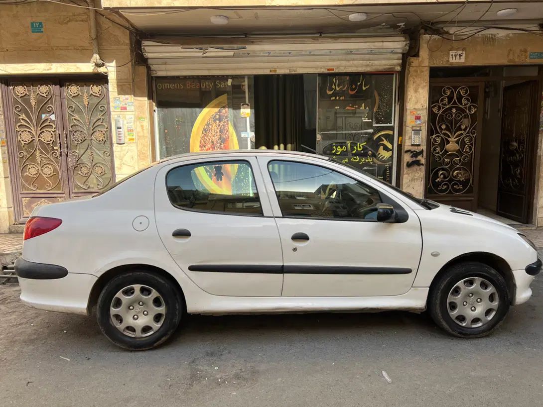 پژو ۲۰۶ صندوق دار v8 - 1390