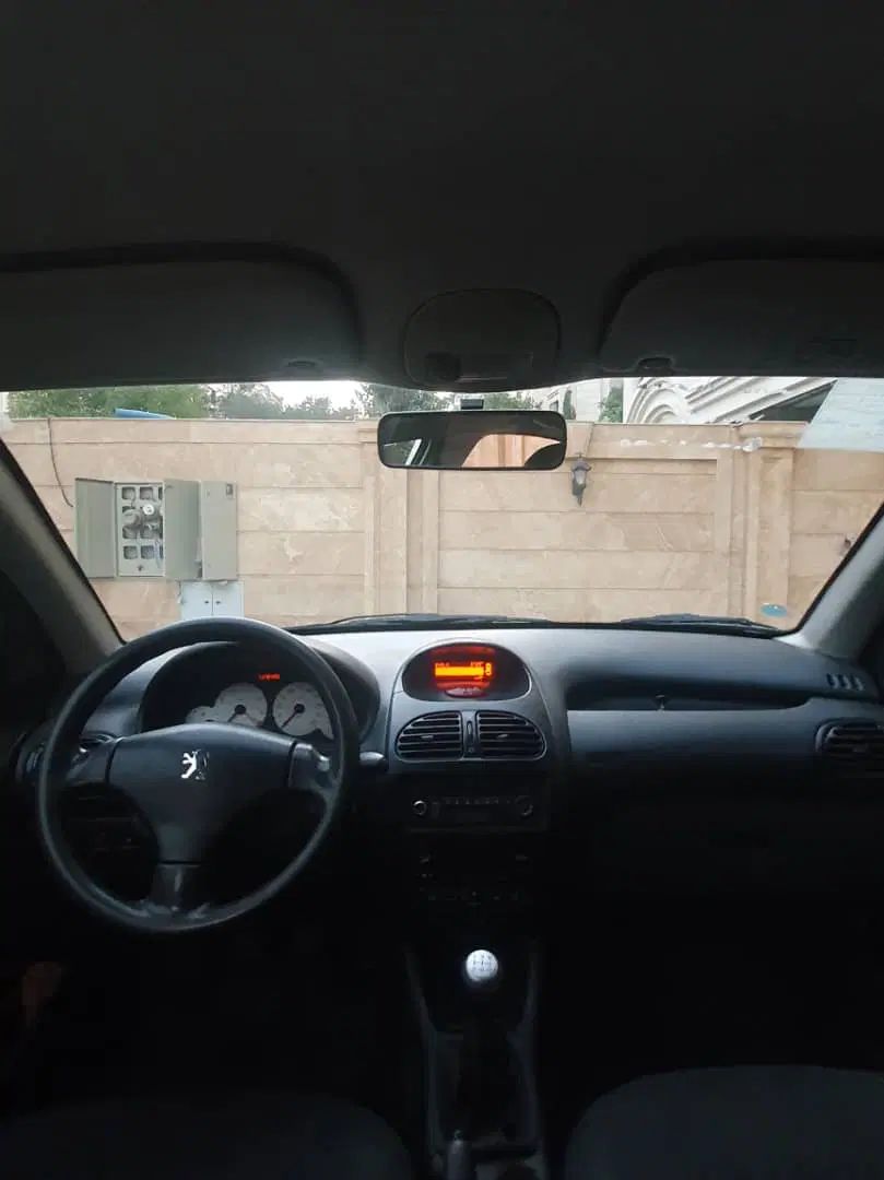 پژو ۲۰۶ صندوق دار v8 - 1396