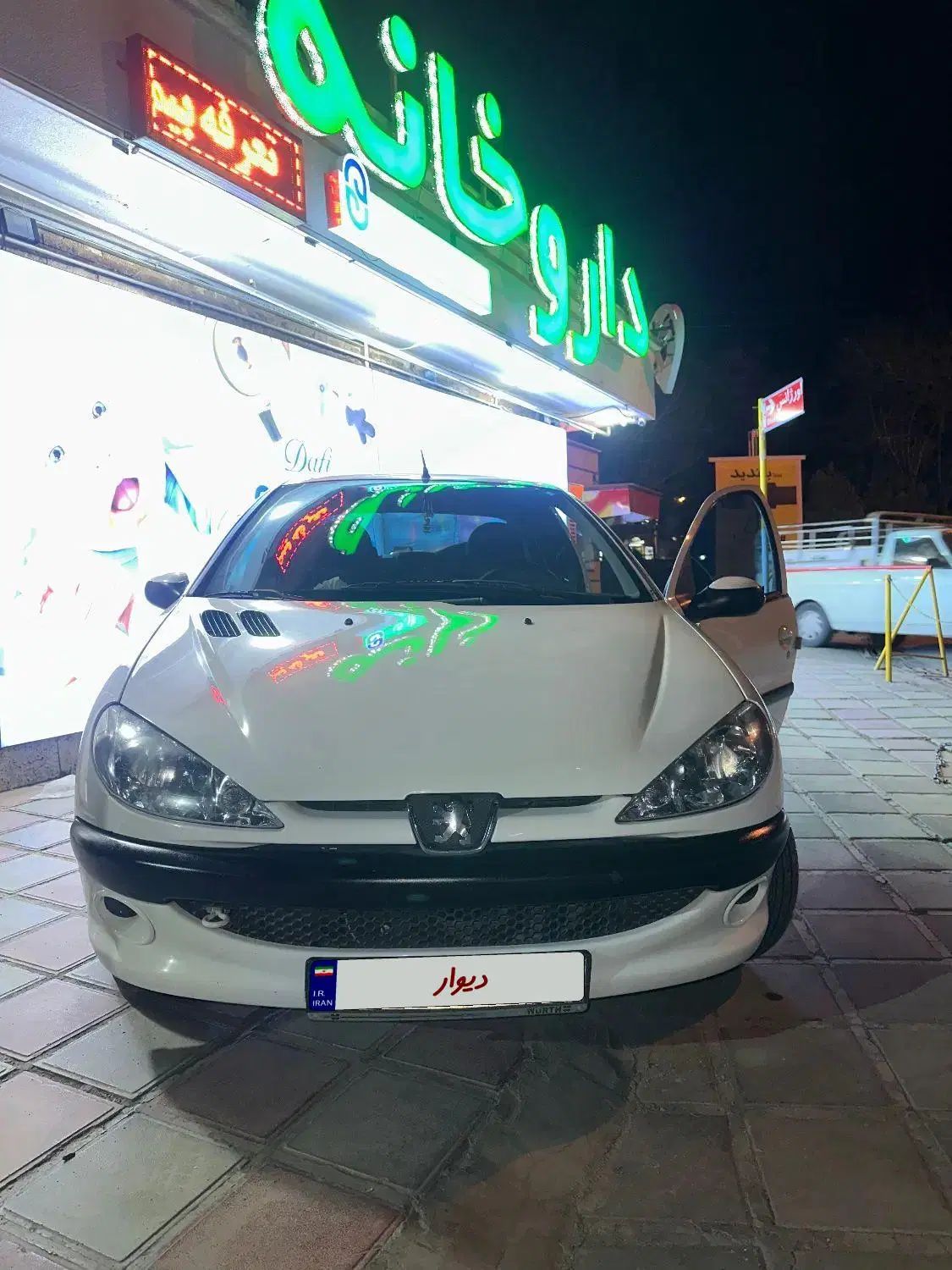 پژو ۲۰۶ صندوق دار v8 - 1399