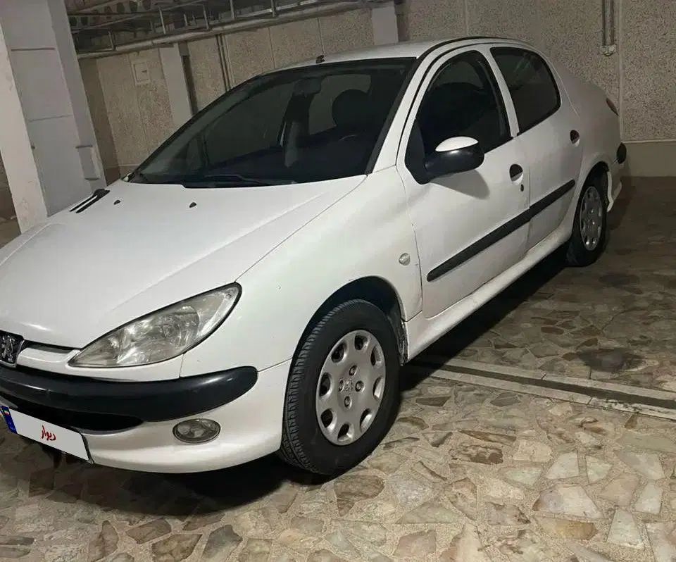 پژو ۲۰۶ صندوق دار v8 - 1393