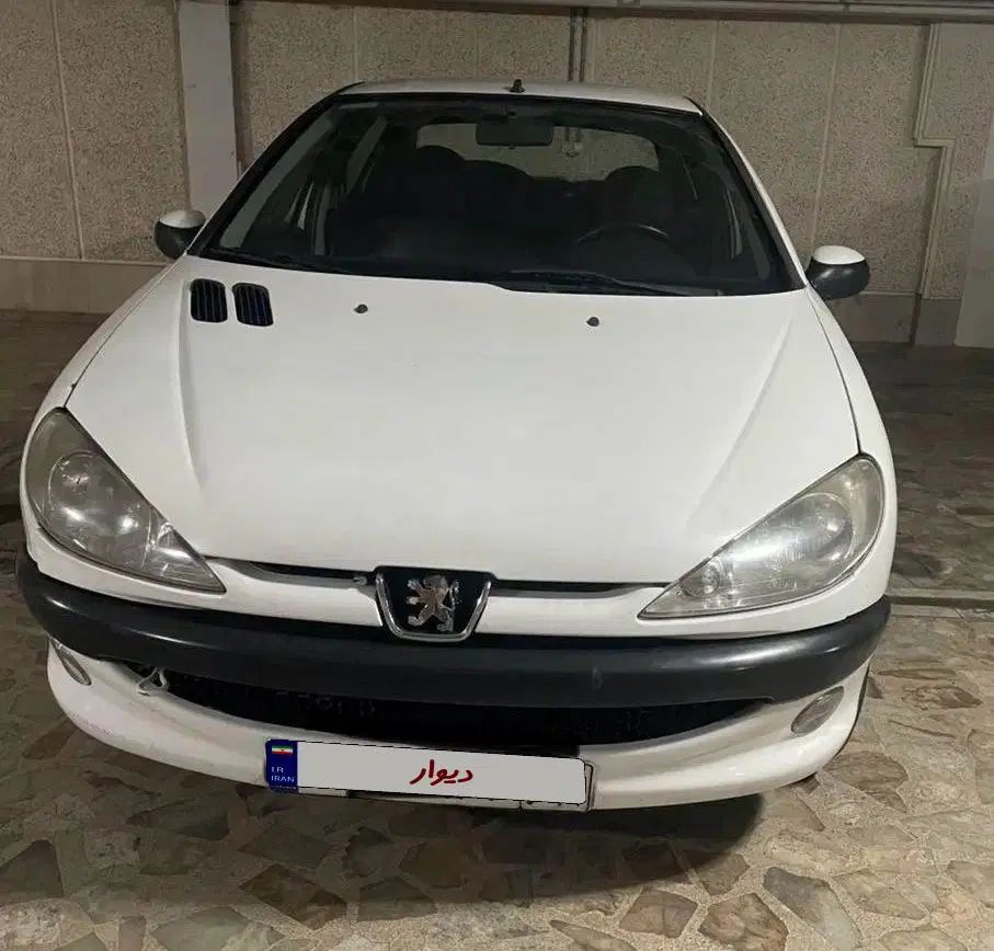 پژو ۲۰۶ صندوق دار v8 - 1393