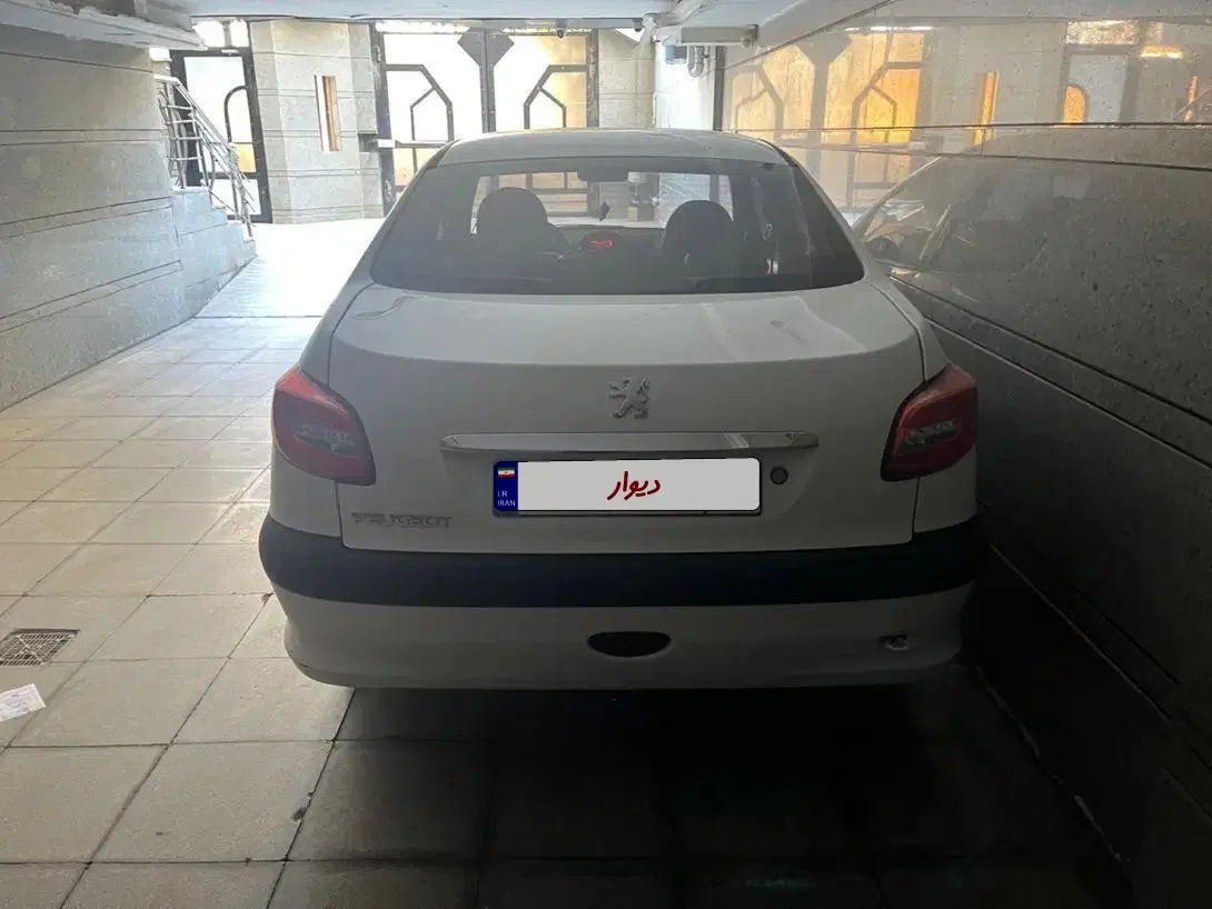 پژو ۲۰۶ صندوق دار v8 - 1394