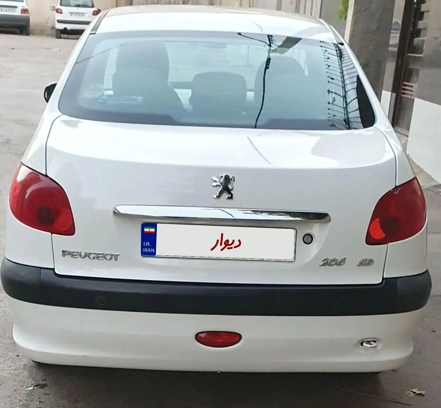 پژو ۲۰۶ صندوق دار v8 - 1397