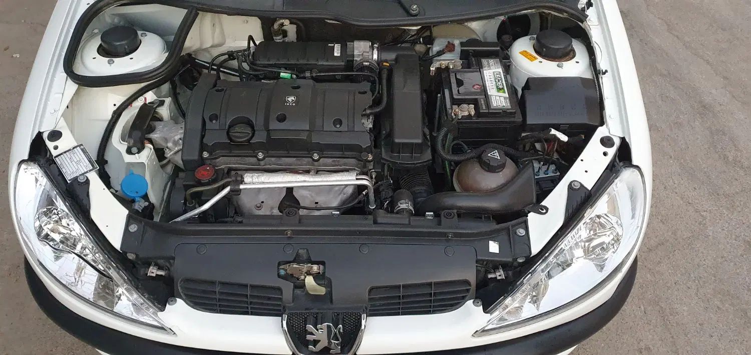 پژو ۲۰۶ صندوق دار v8 - 1397
