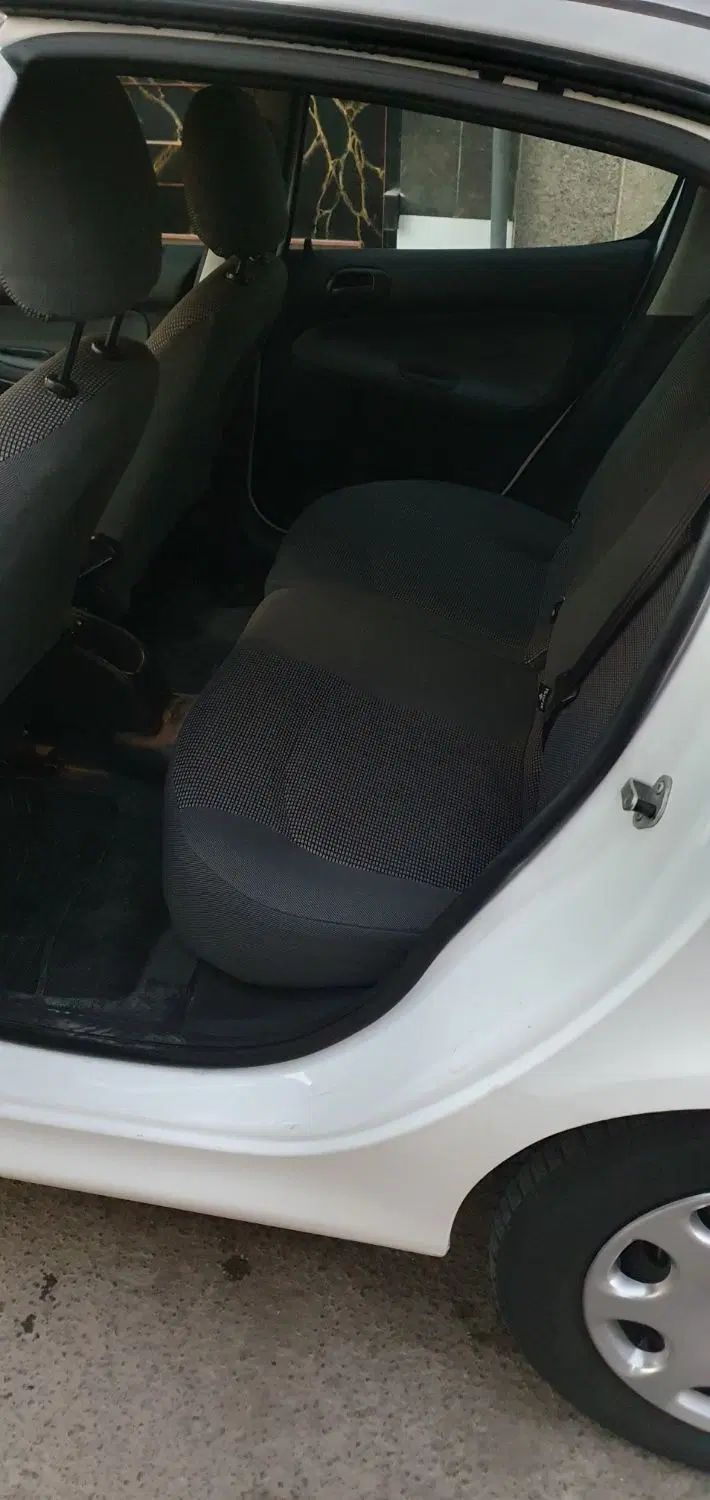 پژو ۲۰۶ صندوق دار v8 - 1397
