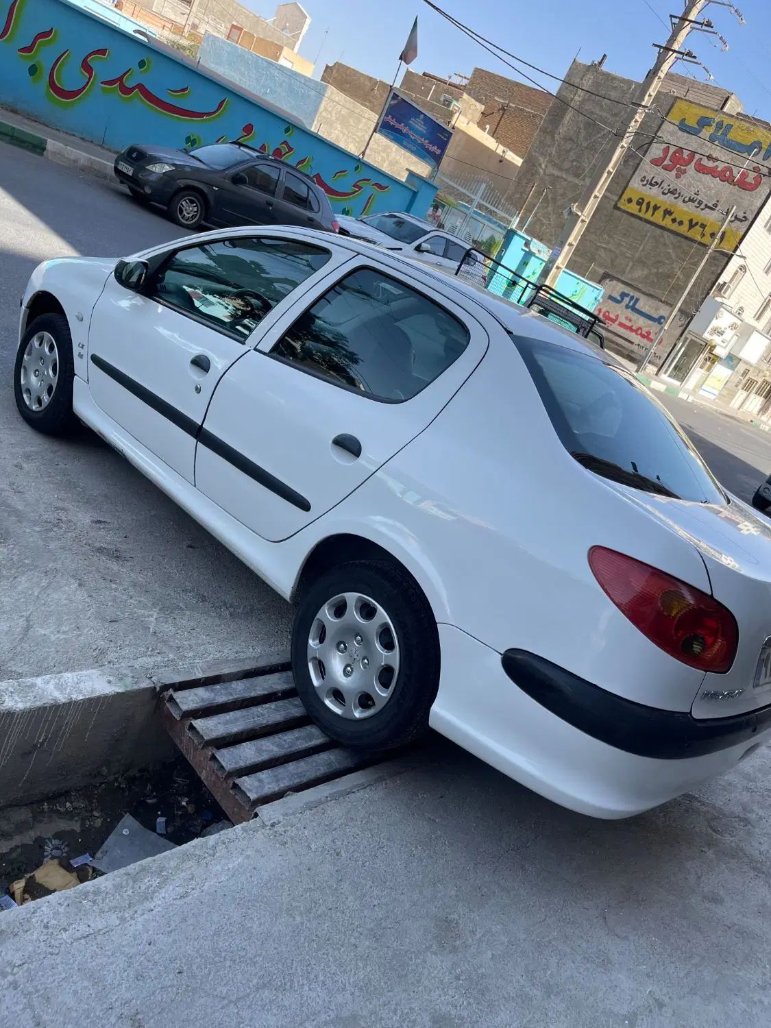 پژو ۲۰۶ صندوق دار v8 - 1396