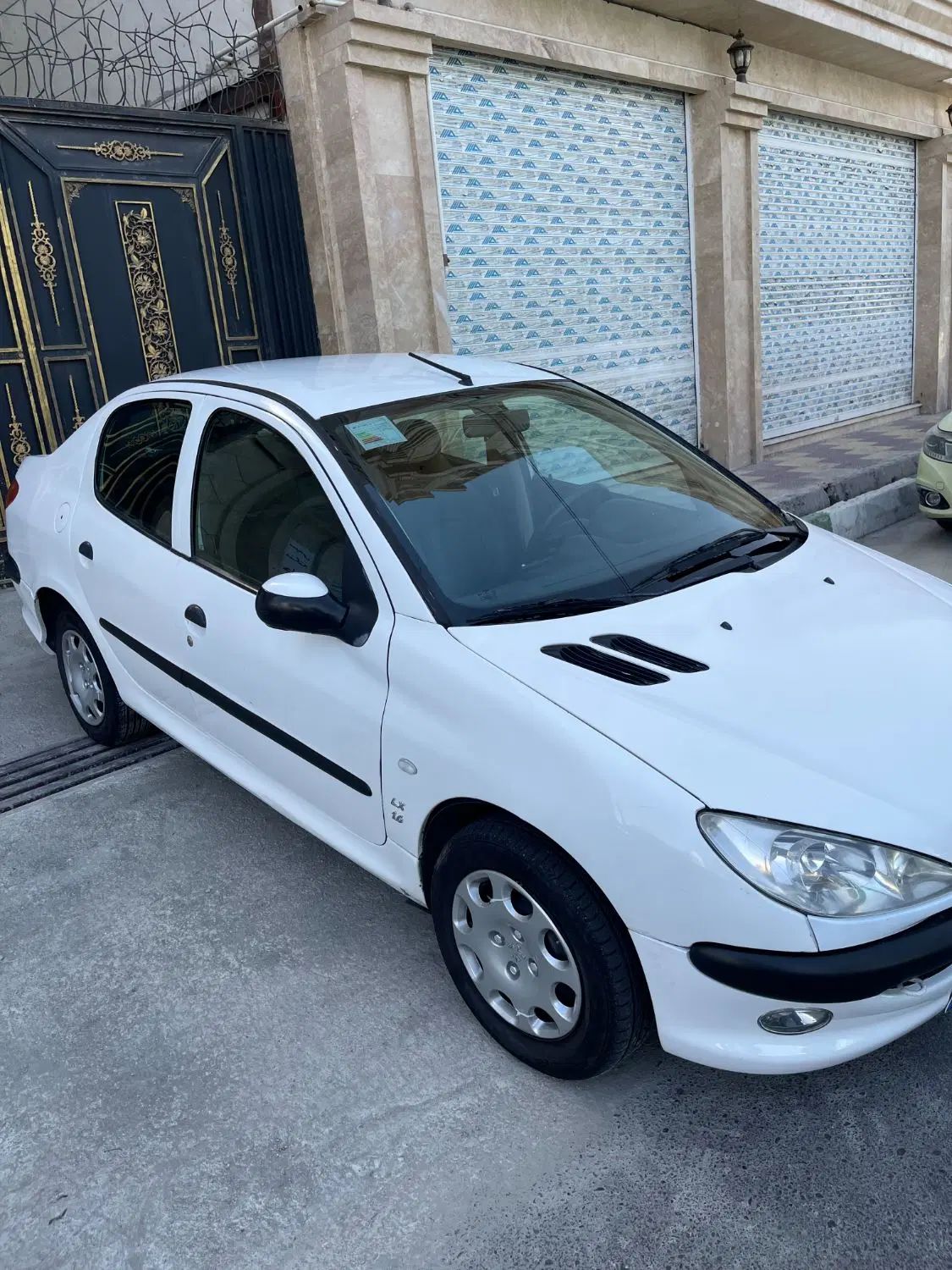 پژو ۲۰۶ صندوق دار v8 - 1396