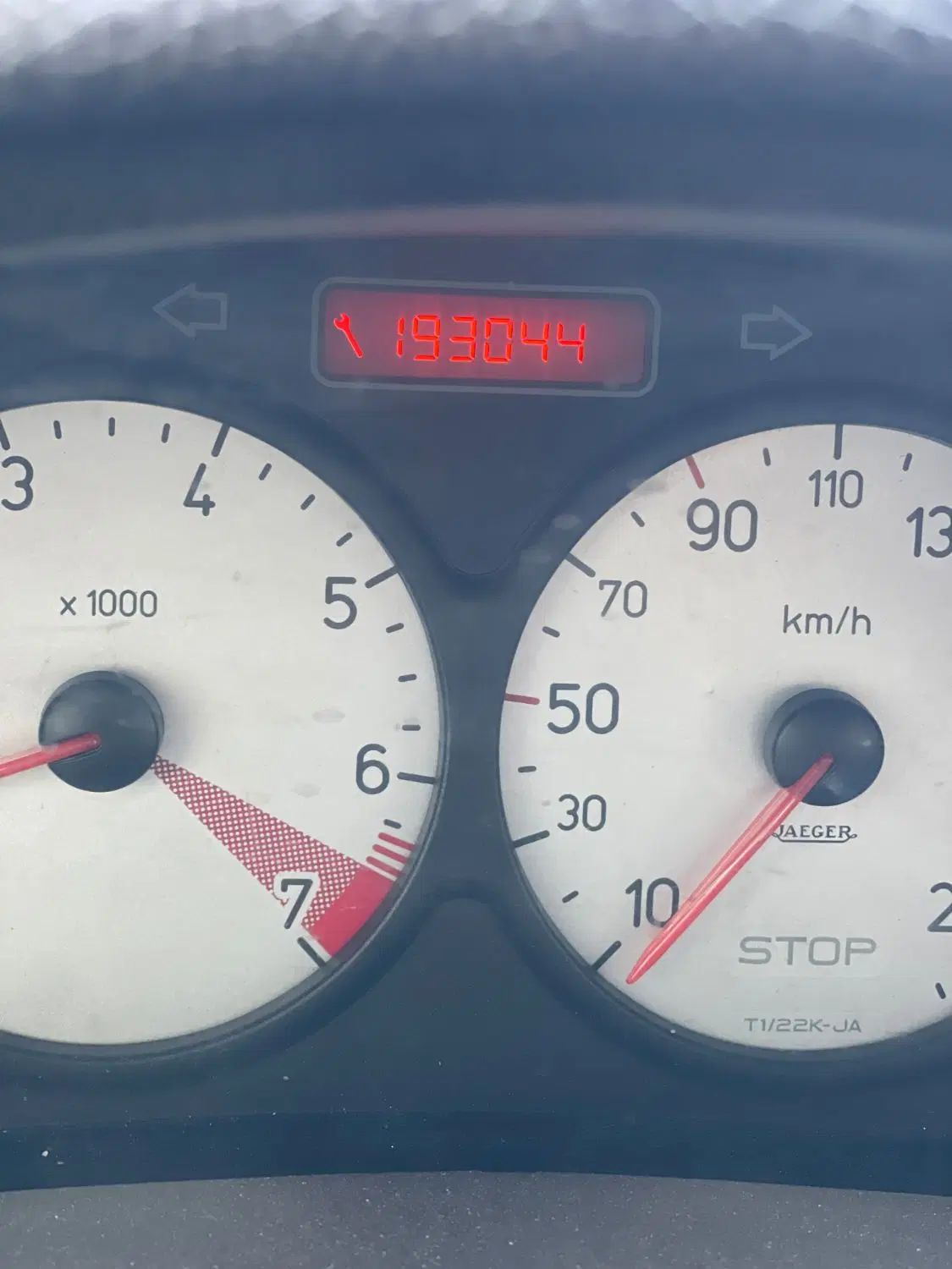 پژو ۲۰۶ صندوق دار v8 - 1396