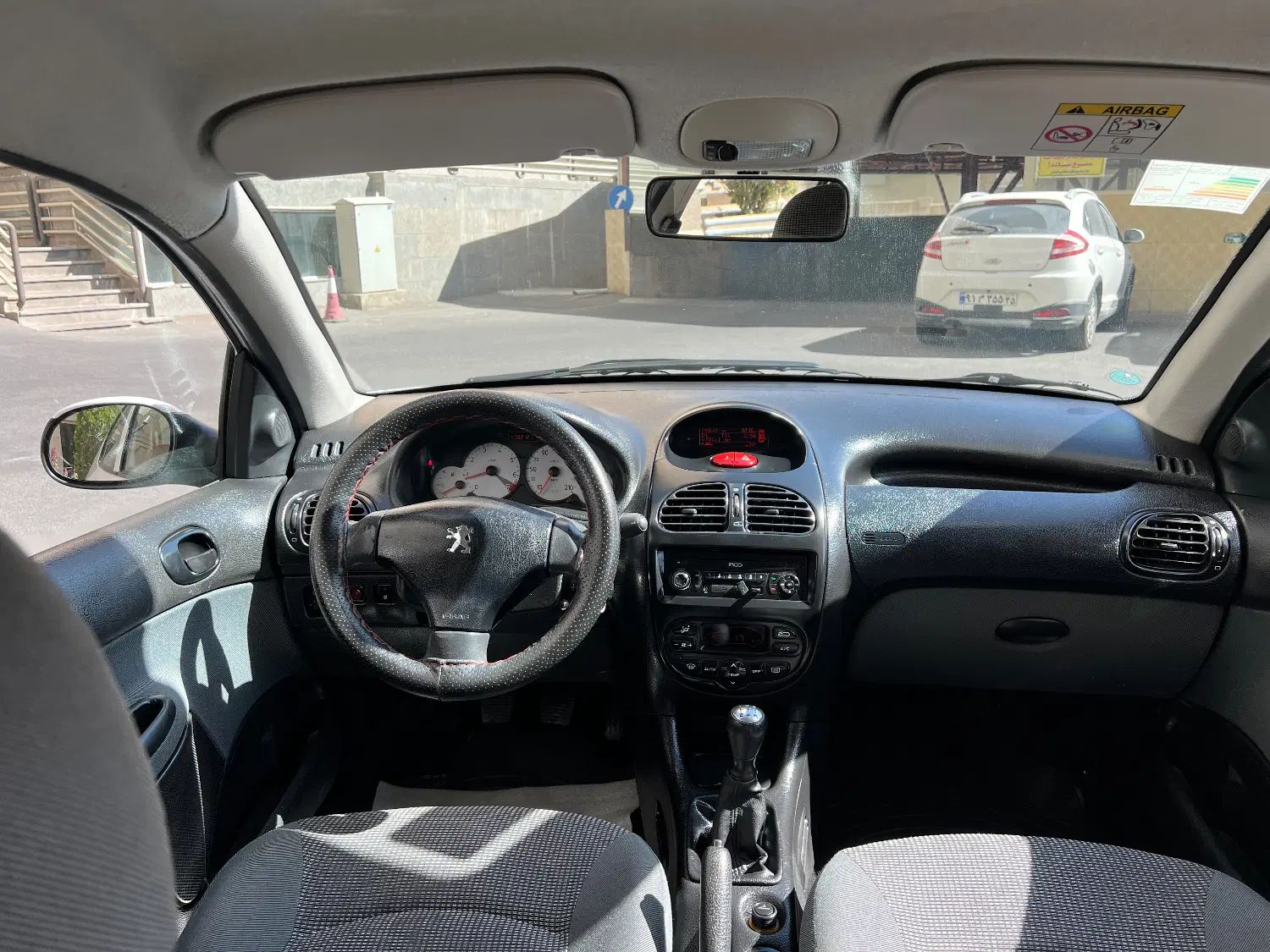 پژو ۲۰۶ صندوق دار v8 - 1399