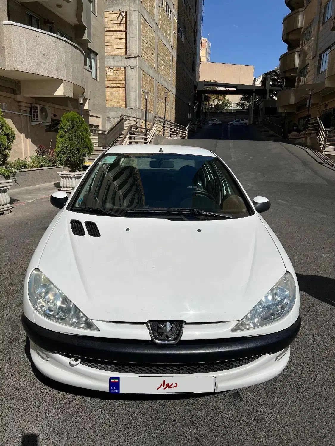 پژو ۲۰۶ صندوق دار v8 - 1399