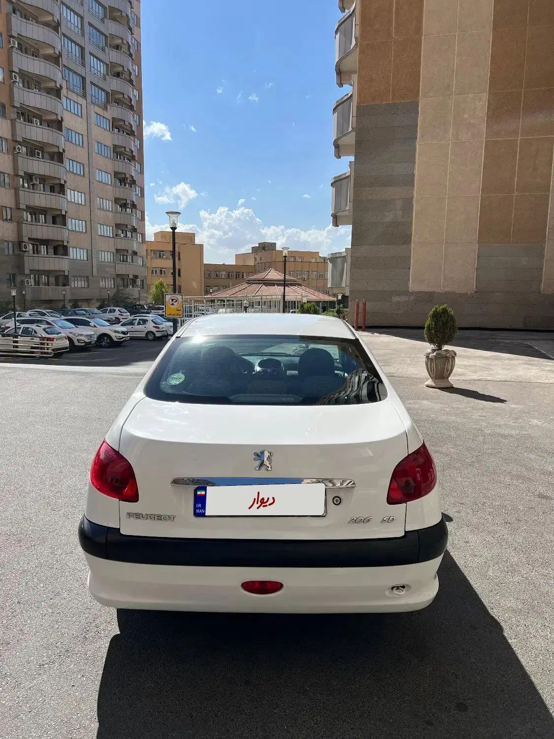 پژو ۲۰۶ صندوق دار v8 - 1399