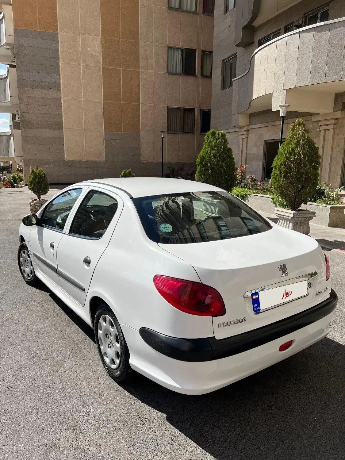 پژو ۲۰۶ صندوق دار v8 - 1399
