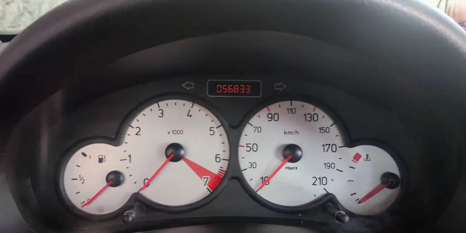 پژو ۲۰۶ صندوق دار v8 - 1399