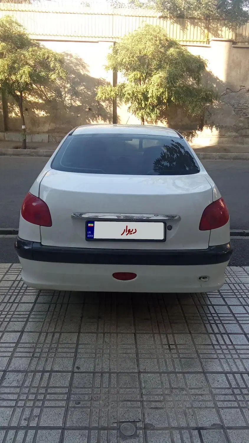 پژو ۲۰۶ صندوق دار v8 - 1392