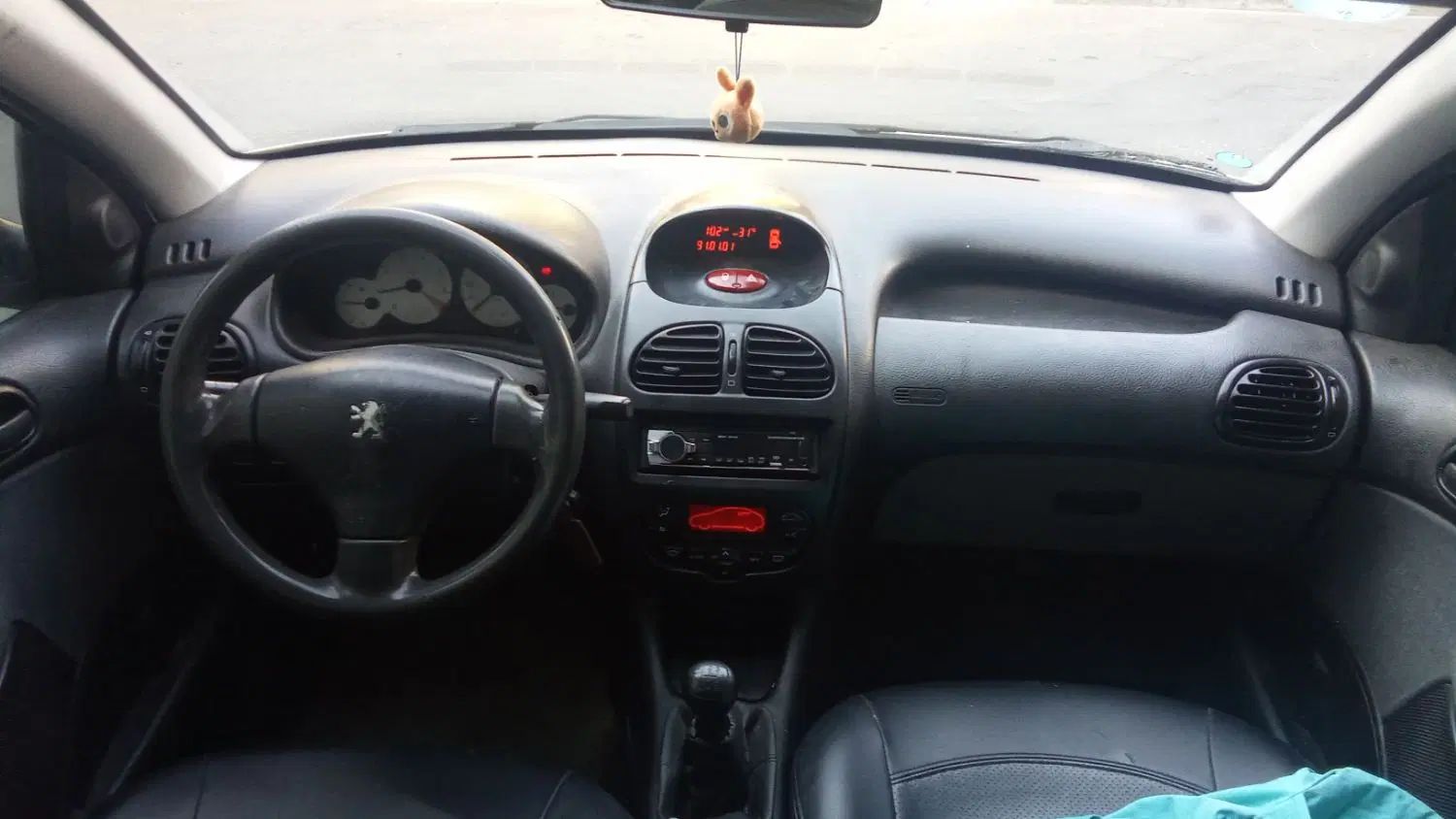 پژو ۲۰۶ صندوق دار v8 - 1392