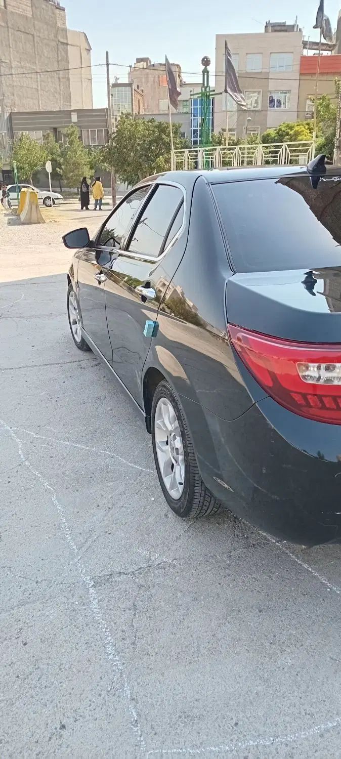 دنا پلاس توربو اتوماتیک - 1402