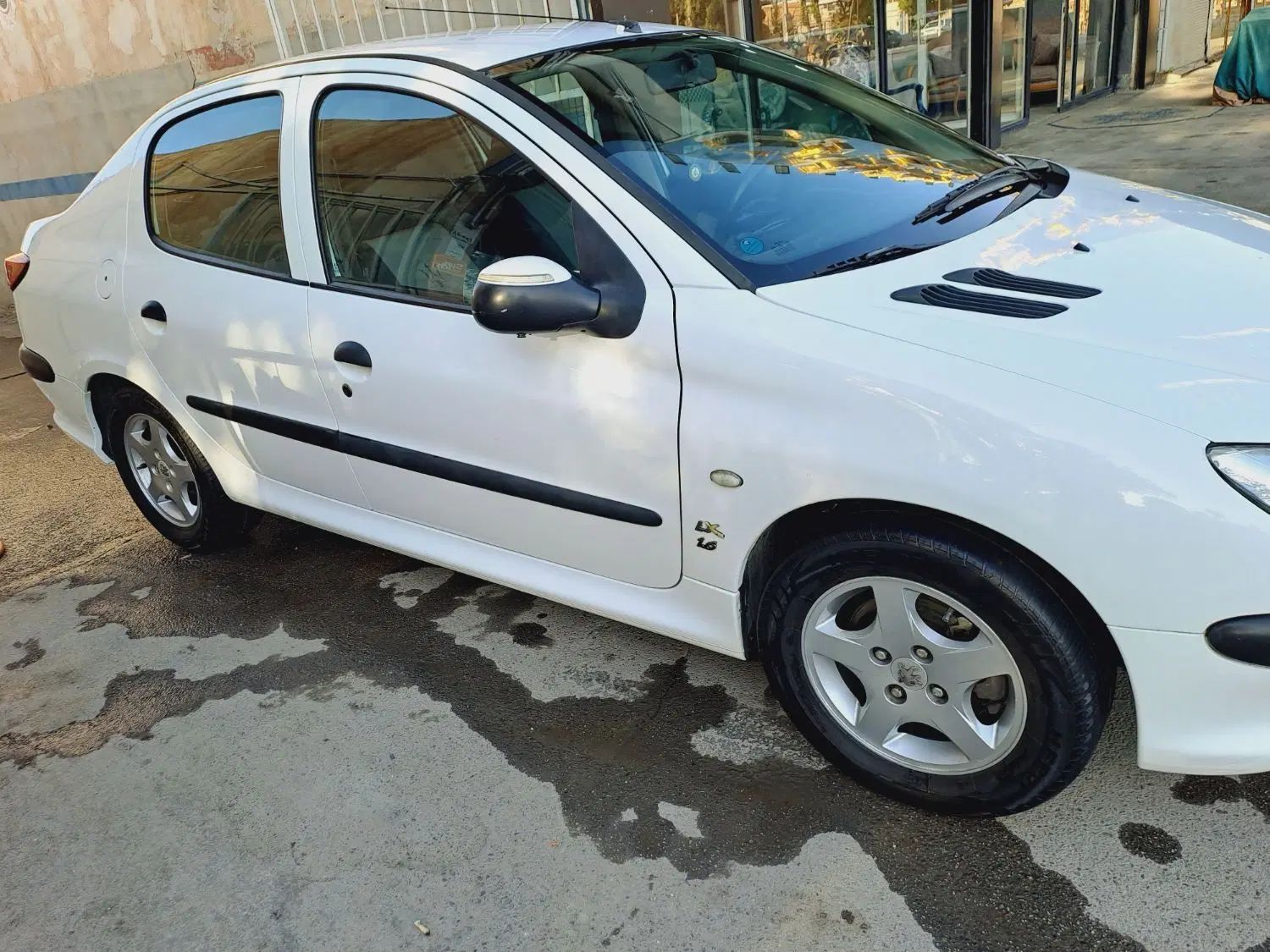 پژو ۲۰۶ صندوق دار v8 - 1395