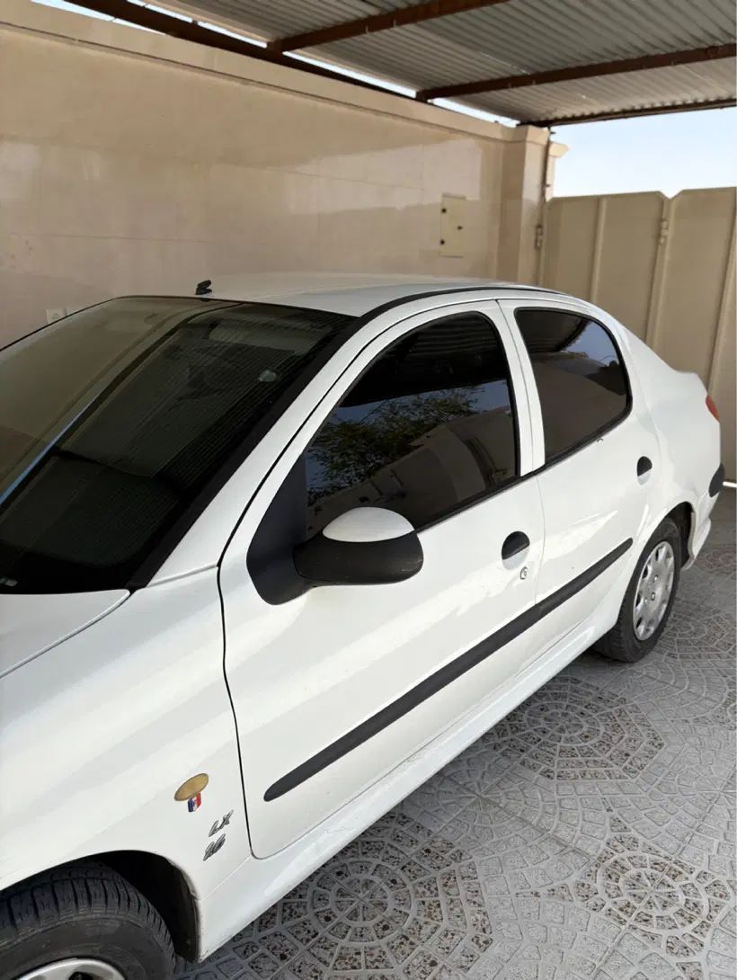 پژو ۲۰۶ صندوق دار v8 - 1393