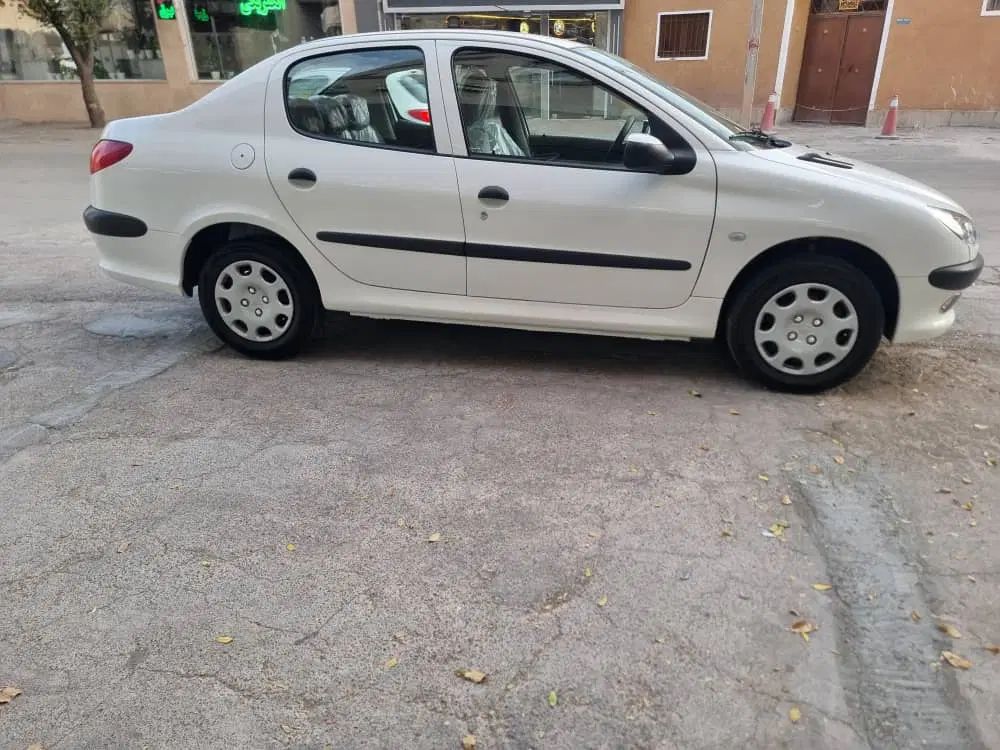 پژو ۲۰۶ صندوق دار v8 - 1397
