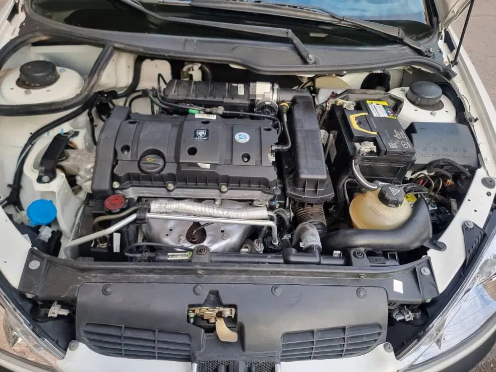 پژو ۲۰۶ صندوق دار v8 - 1397