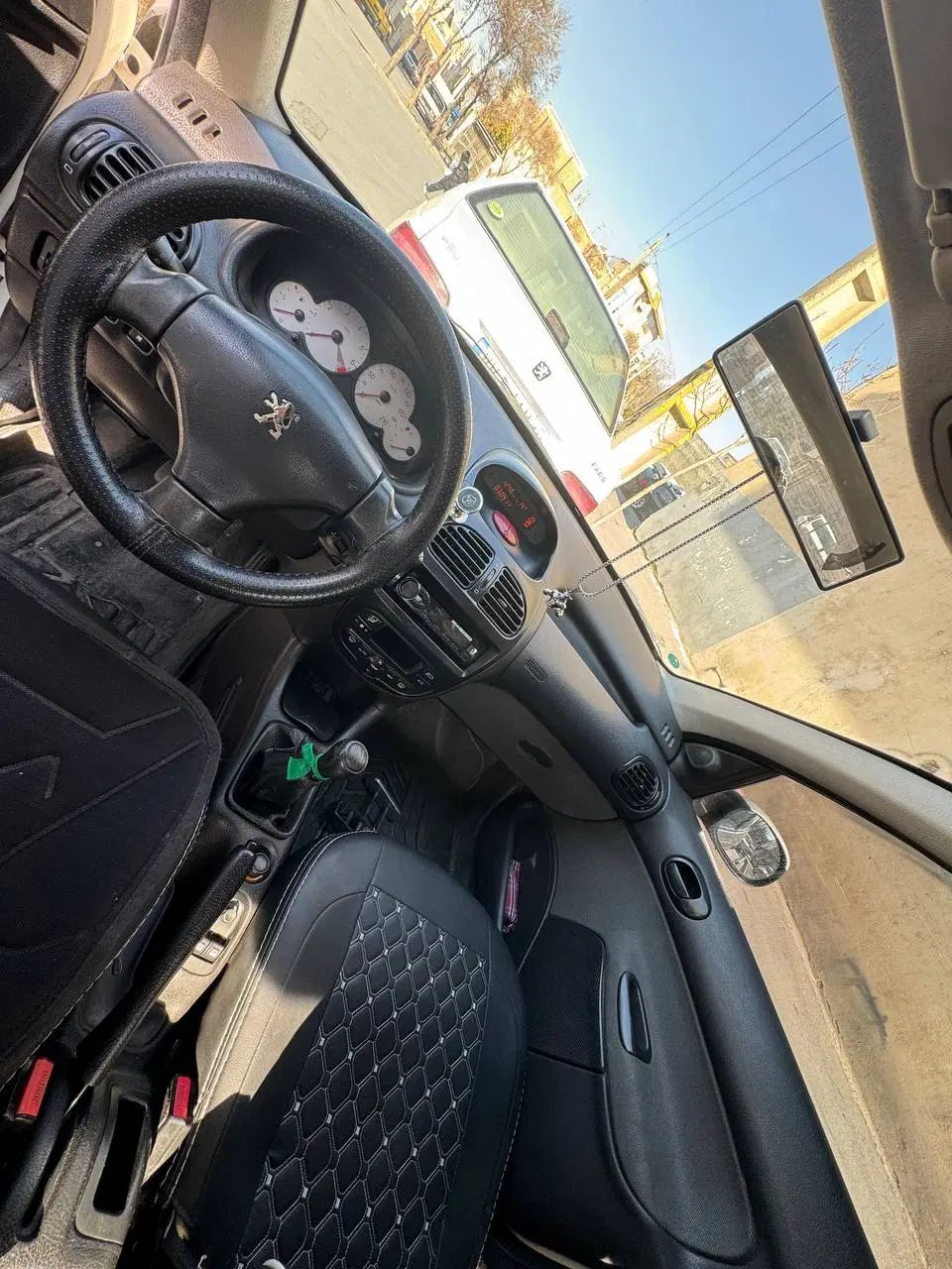 پژو ۲۰۶ صندوق دار v8 - 1393