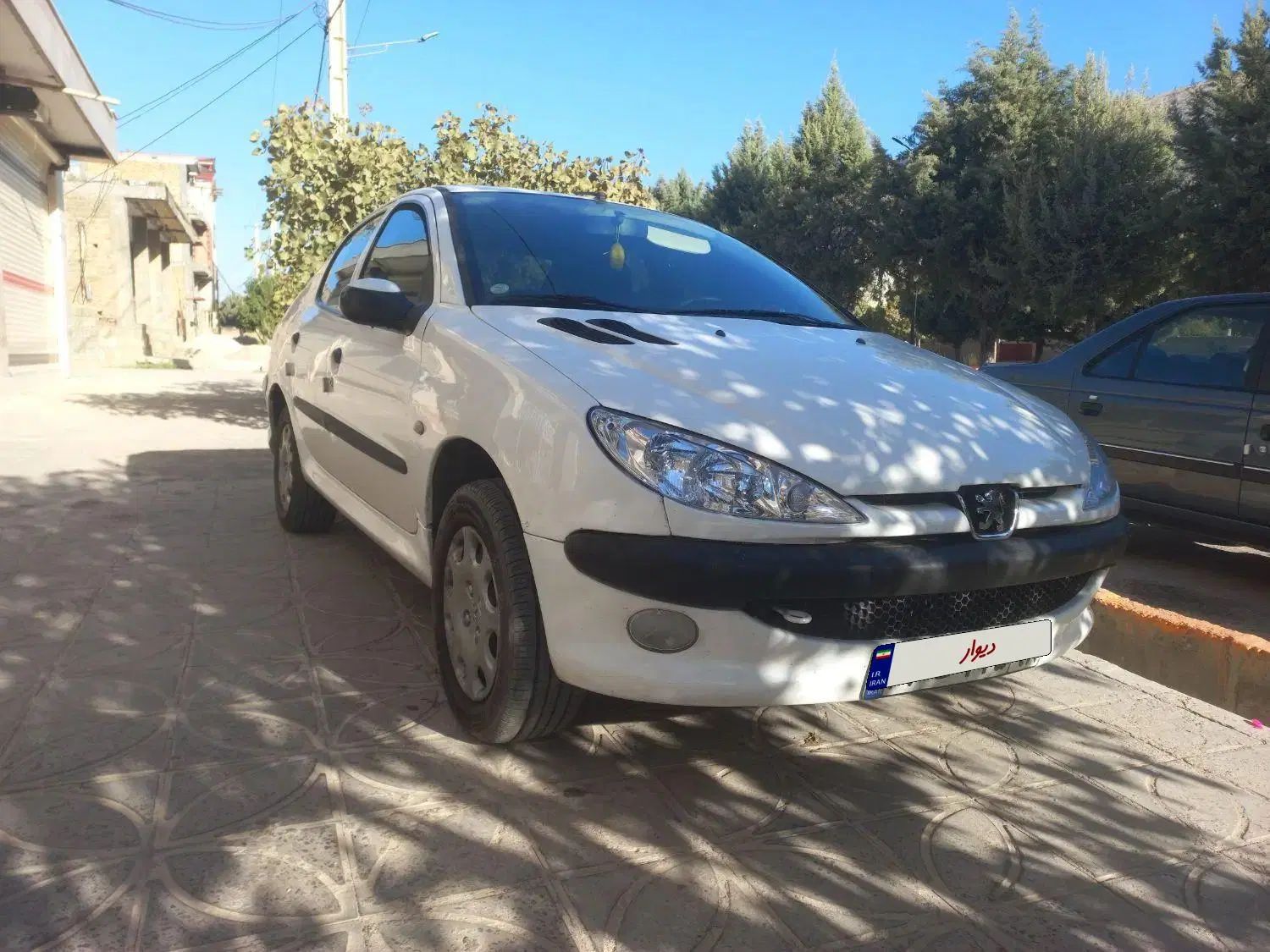 پژو ۲۰۶ صندوق دار v8 - 1393