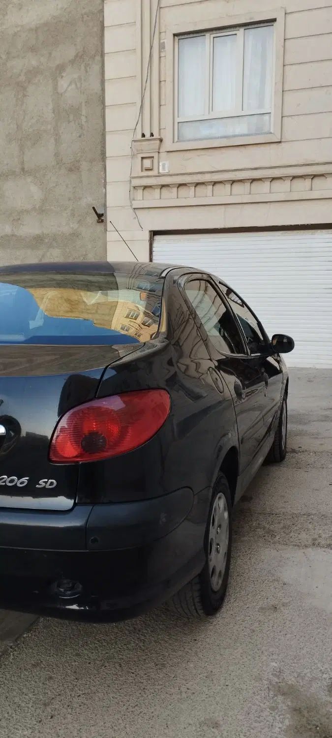 پژو ۲۰۶ صندوق دار v8 - 1390