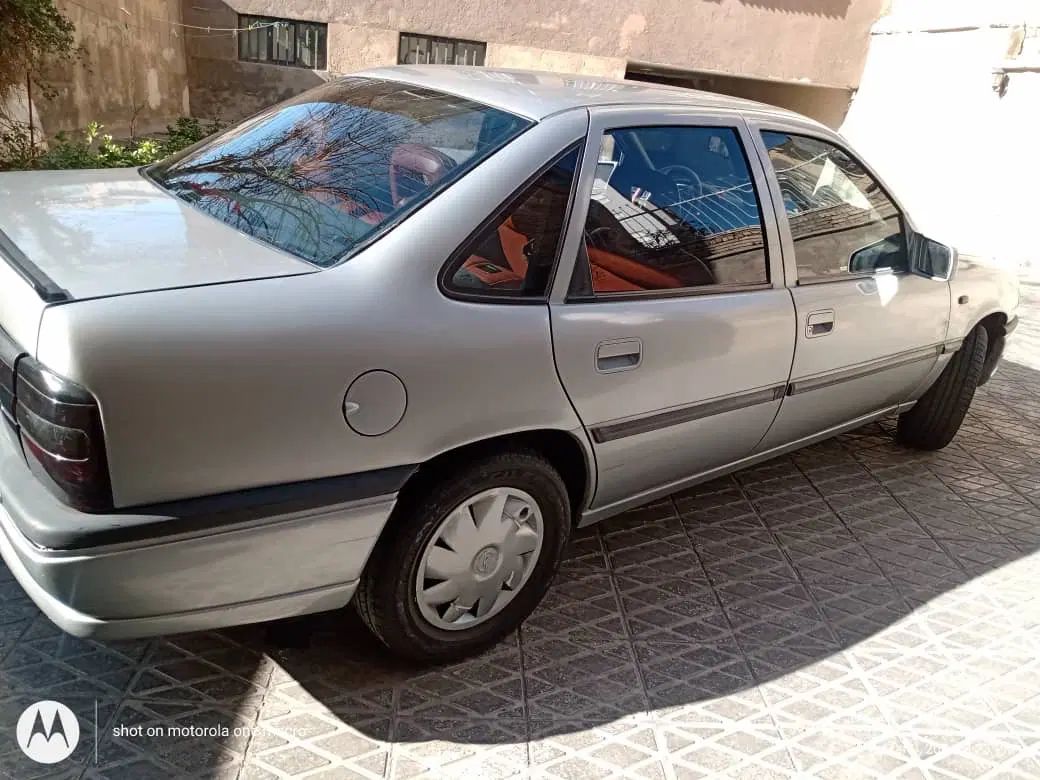 اپل وکترا دنده ای - 1994