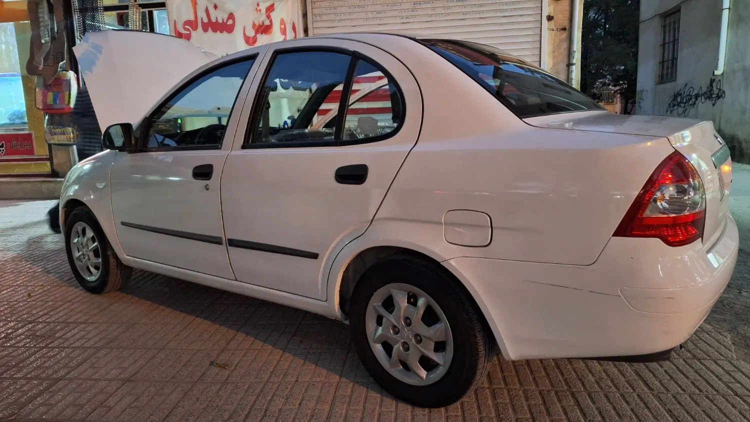 تیبا صندوق دار SX - 1400