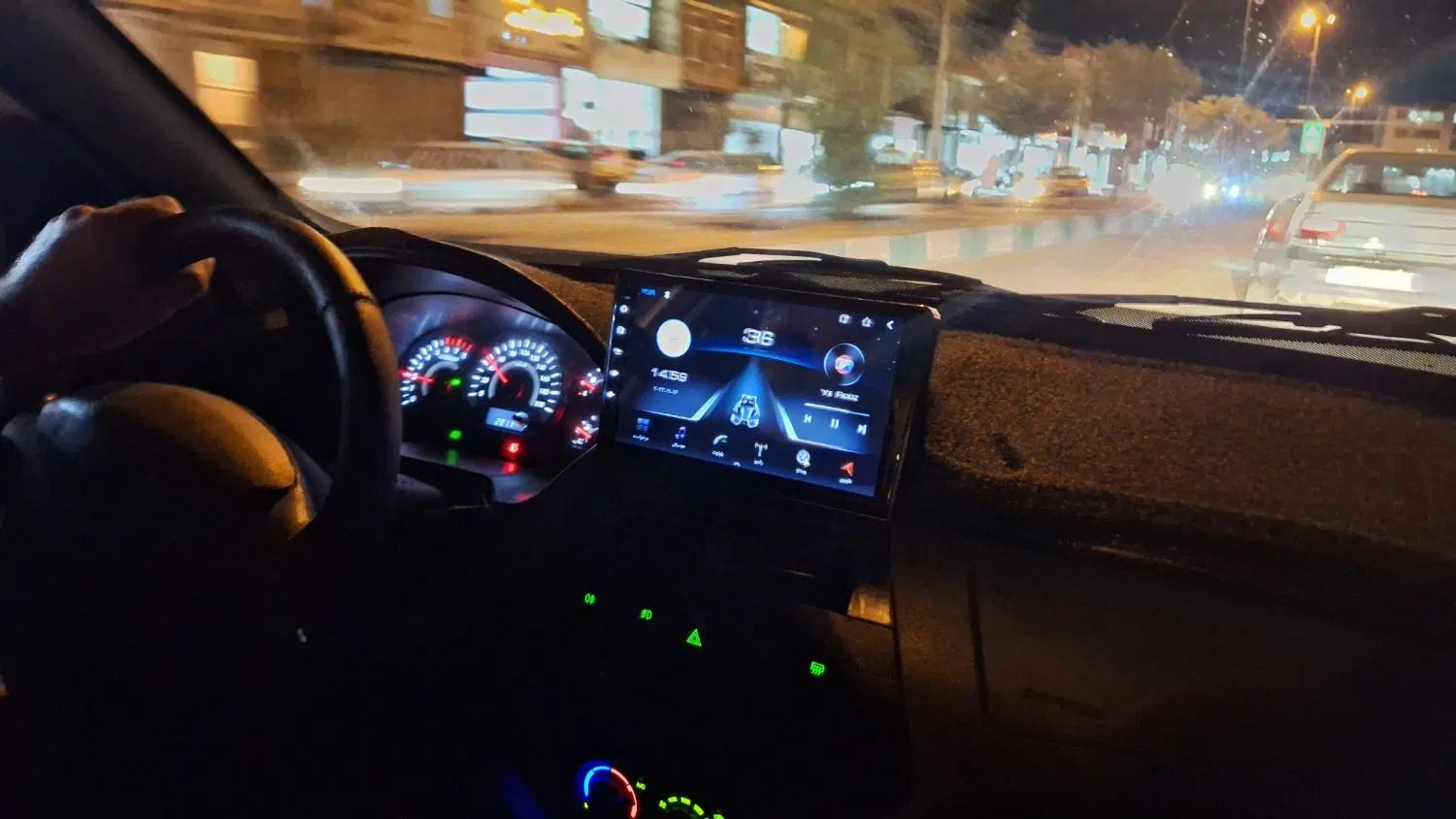 تیبا صندوق دار SX - 1400