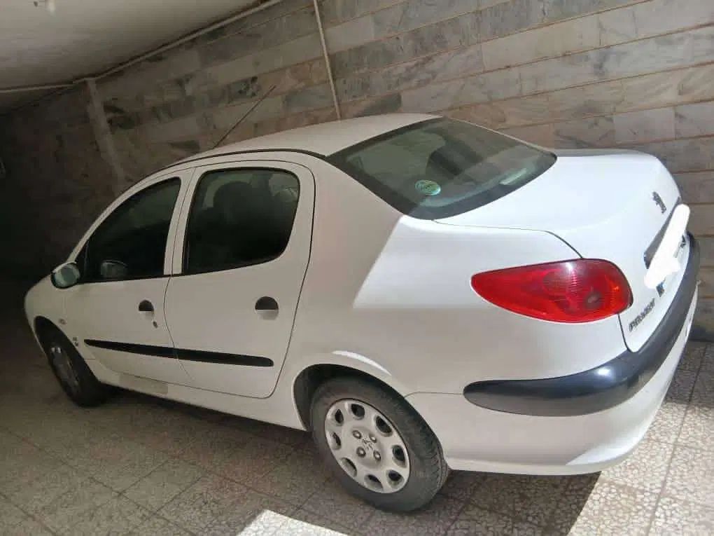خودرو پژو، ۲۰۶ صندوق دار آگهی ann_20480778