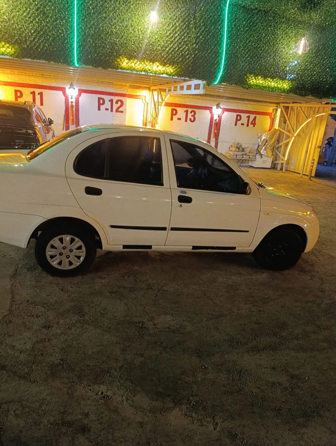 تیبا صندوق دار SX - 1400