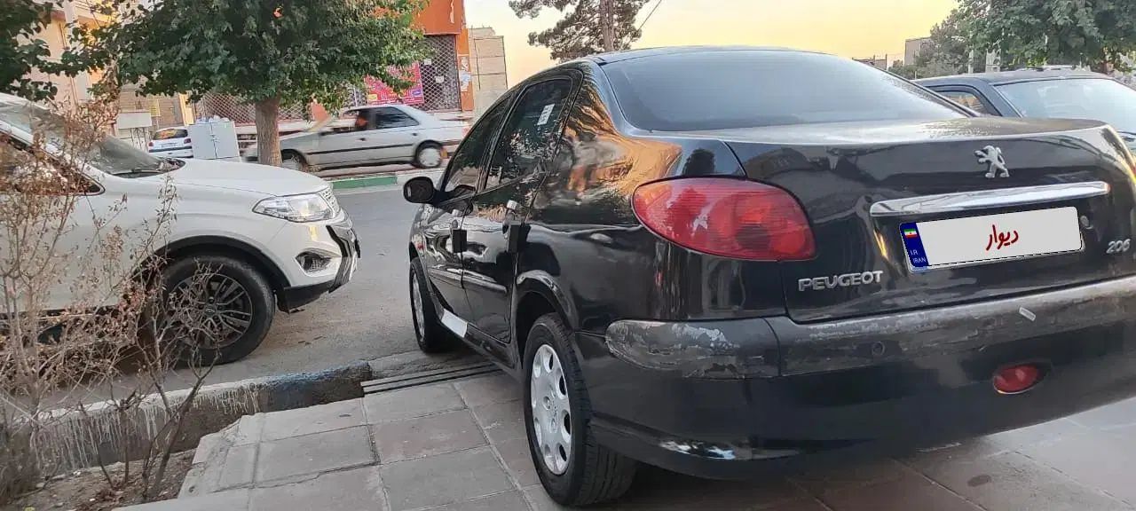 پژو ۲۰۶ صندوق دار v8 - 1393