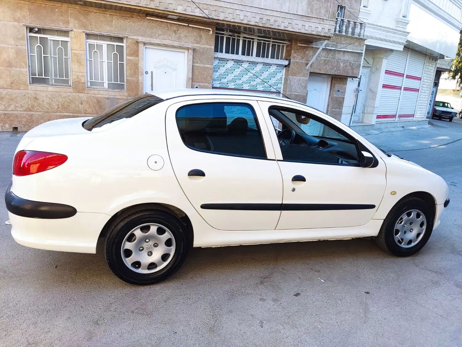 پژو ۲۰۶ صندوق دار v8 - 1392