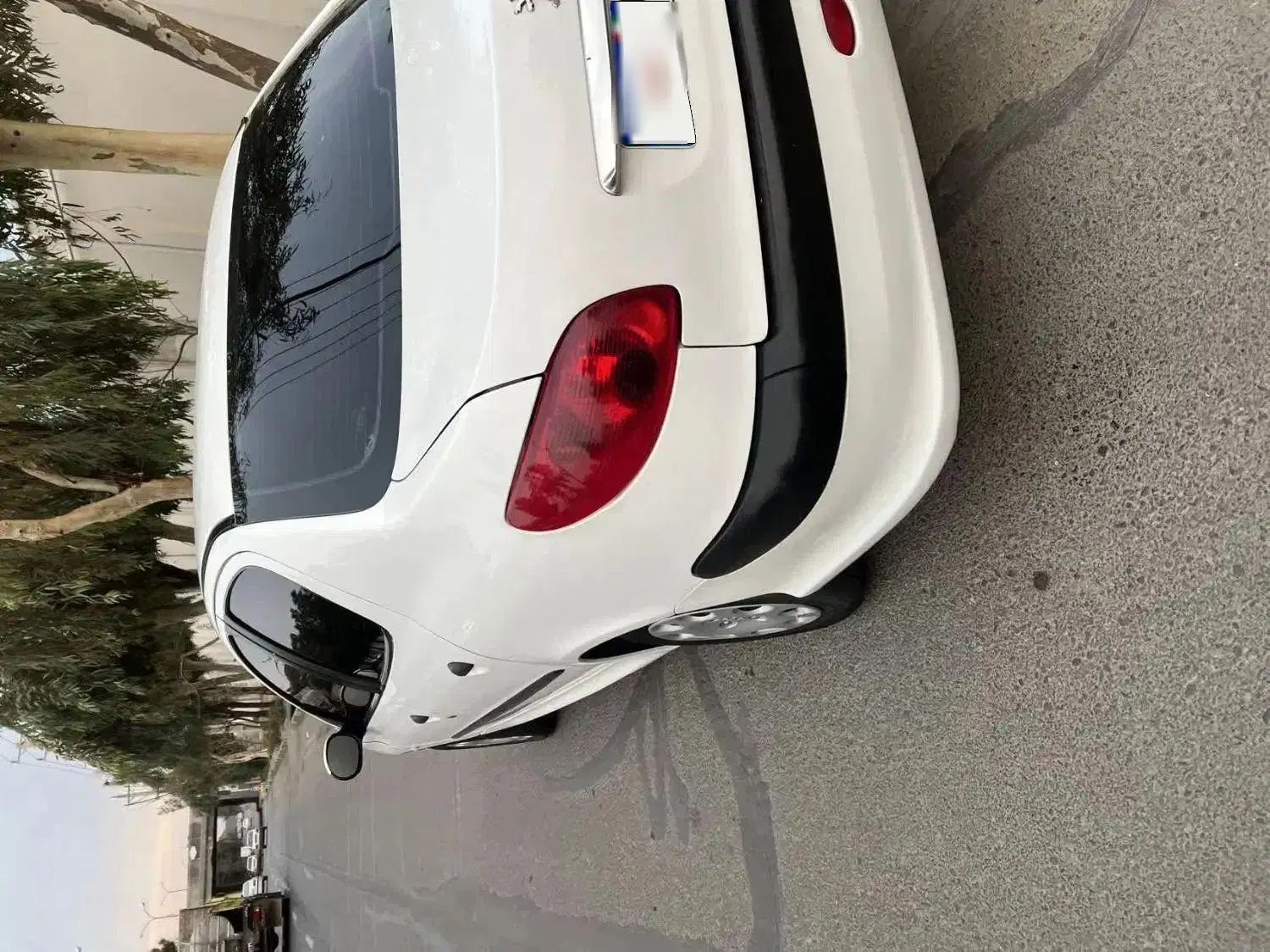 پژو ۲۰۶ صندوق دار v8 - 1390