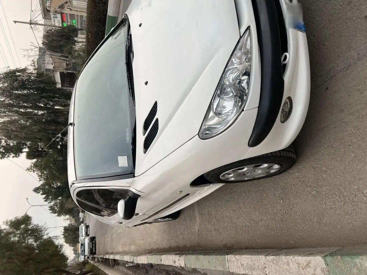 پژو ۲۰۶ صندوق دار v8 - 1390