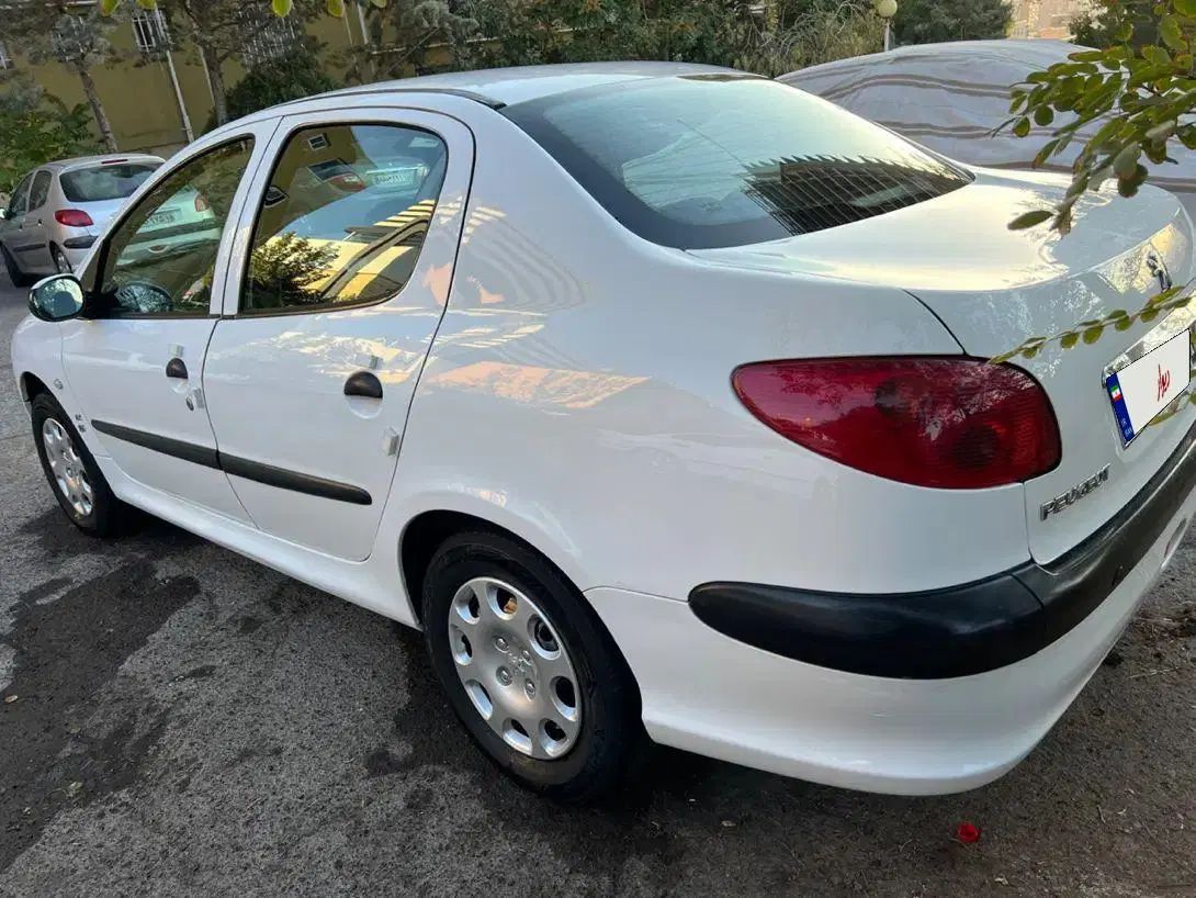 پژو ۲۰۶ صندوق دار v8 - 1396