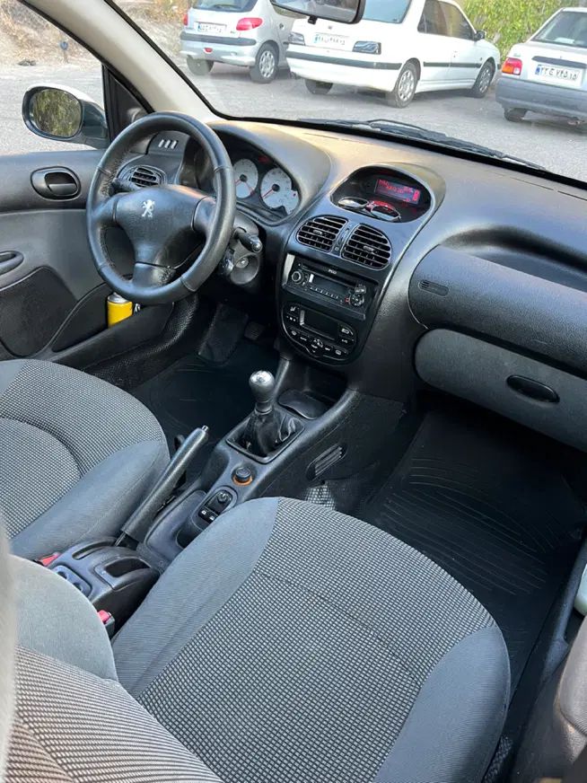 پژو ۲۰۶ صندوق دار v8 - 1396