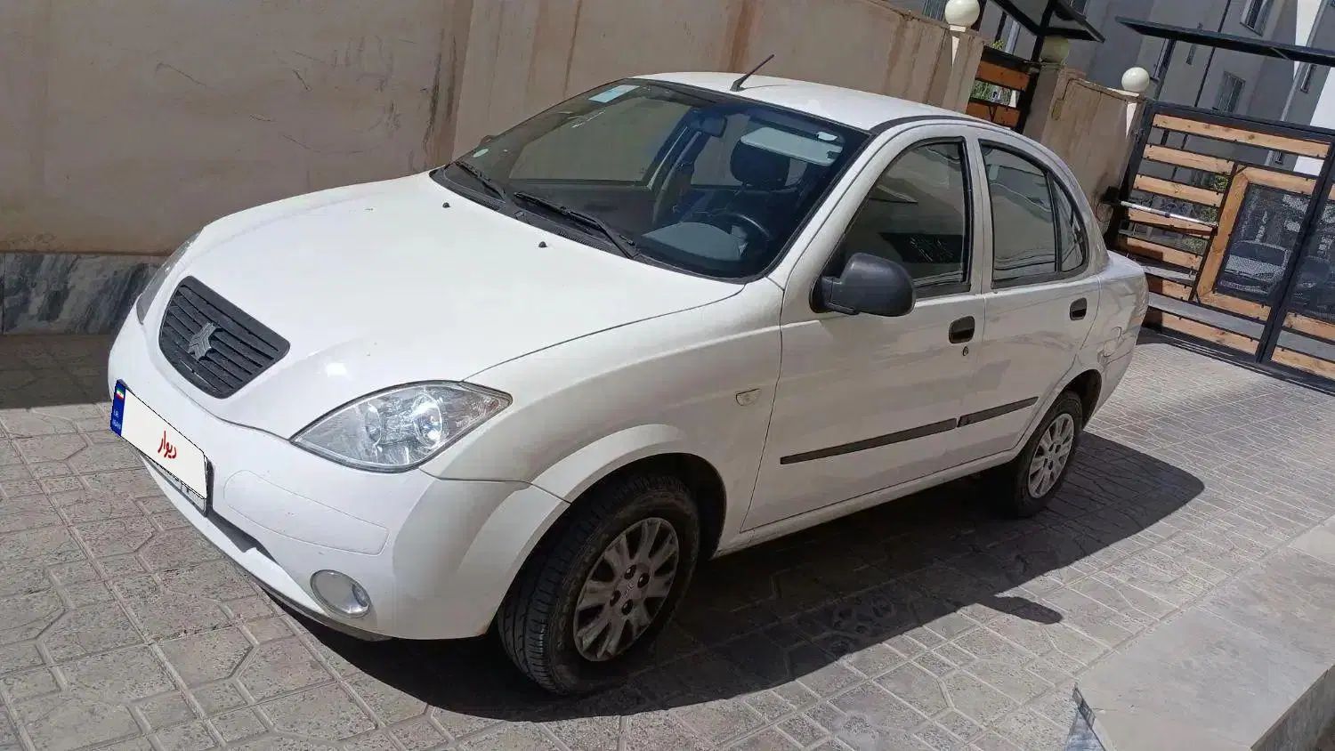 تیبا صندوق دار SX - 1400