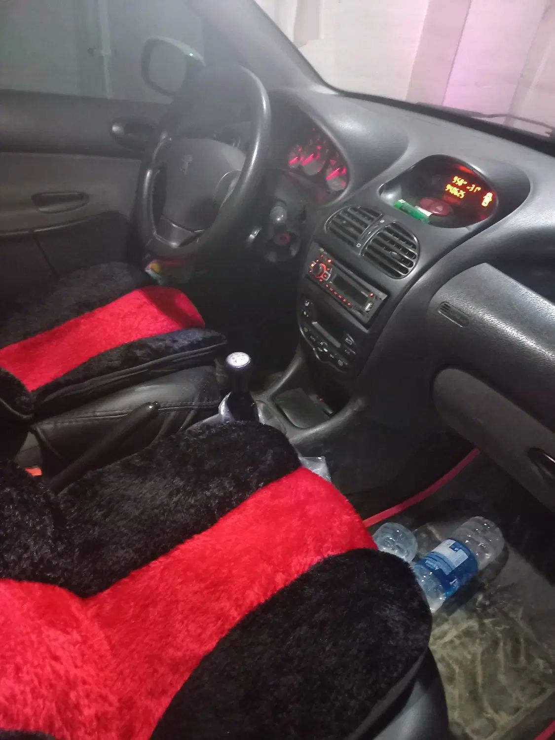 پژو ۲۰۶ صندوق دار v8 - 1393