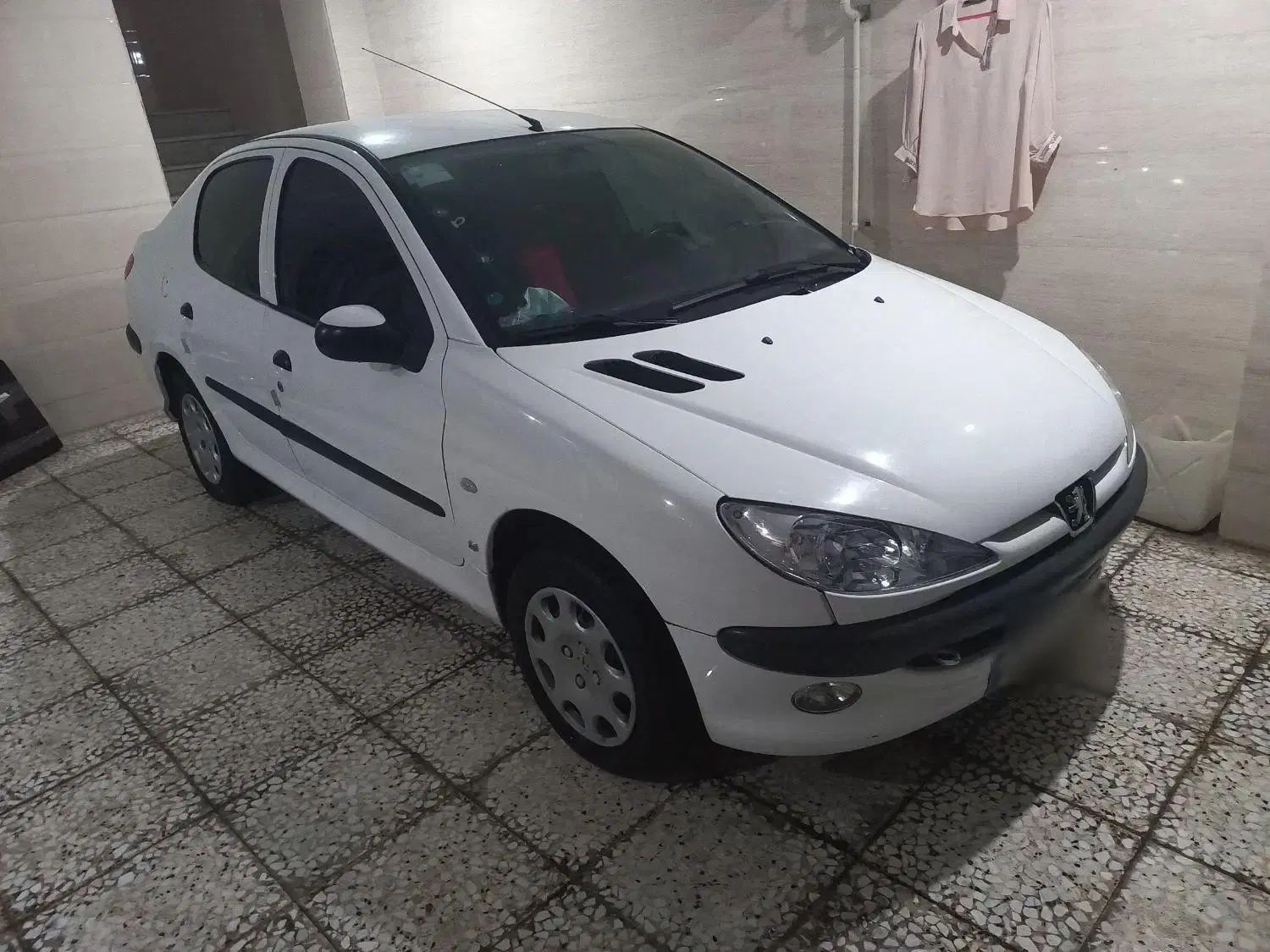 پژو ۲۰۶ صندوق دار v8 - 1393