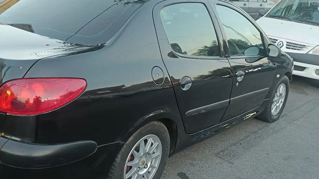 پژو ۲۰۶ صندوق دار v8 - 1388