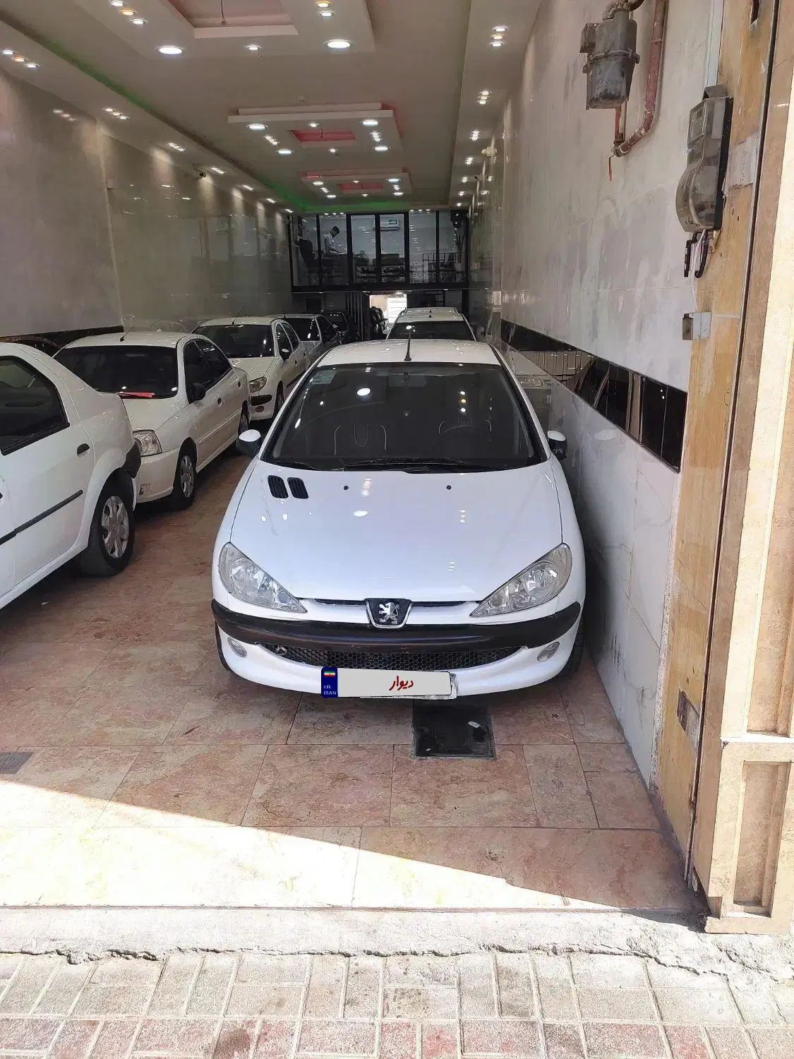 پژو ۲۰۶ صندوق دار v8 - 1393