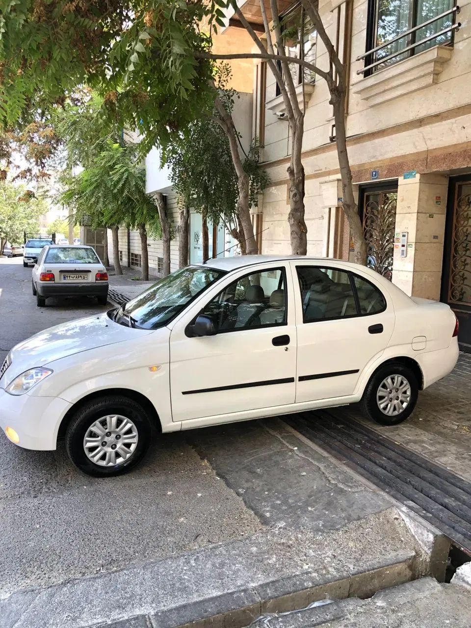 تیبا صندوق دار SX - 1400