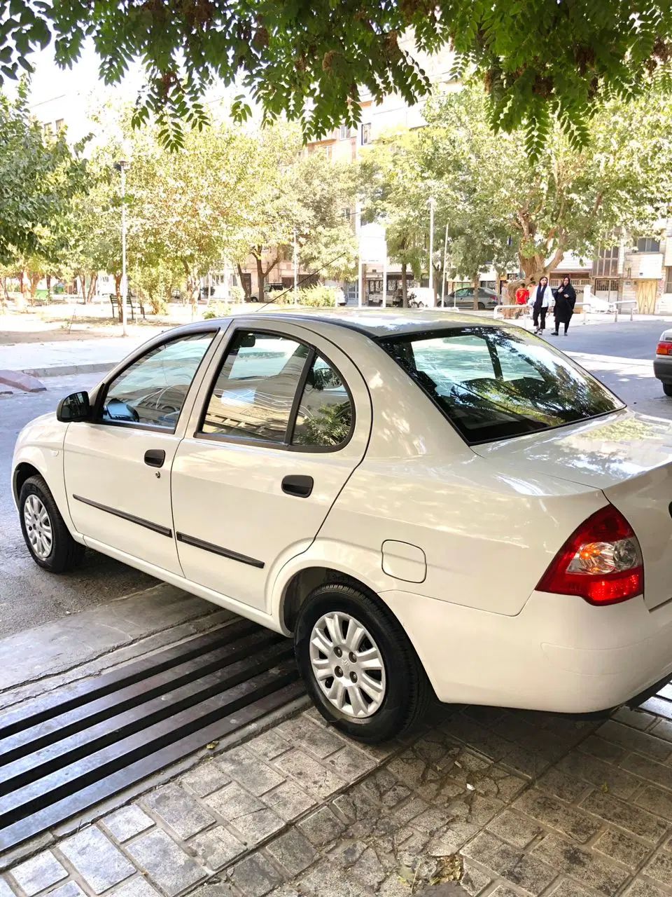 تیبا صندوق دار SX - 1400
